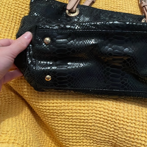 Michael Kors purse - Picture 2 of 5